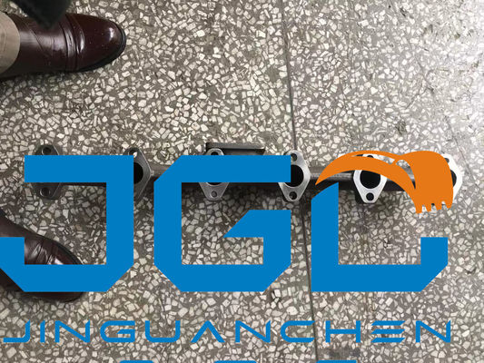 Yüksek Kaliteli D7d EC240 Deutz Dizel Motoru Parçaları Egzoz Borusu 04256168