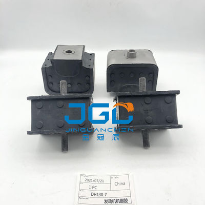 Kazı makinesi parçaları Doosan Daewoo DH130-7 Motor ayak lastik şok geçirmez yapıştırıcı.