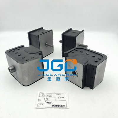 Kazı makinesi parçaları Doosan Daewoo DH130-7 Motor ayak lastik şok geçirmez yapıştırıcı.