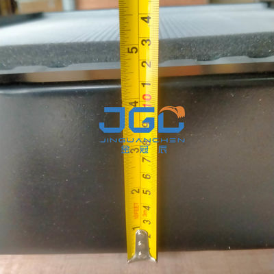 R225-7 R210 R210-7 R215 RC215-7 RD220-7 Su tankı radyatörü OE 11N6-43011 Hyundai ekskavator motoru için