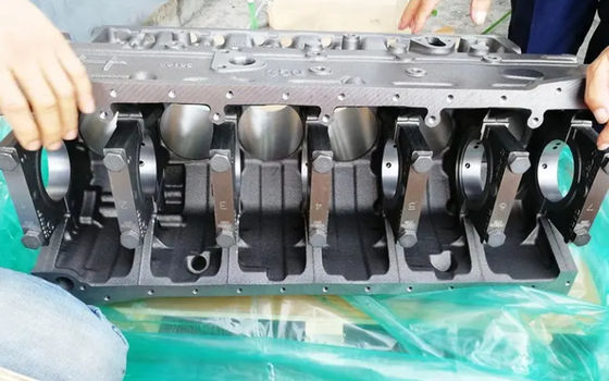 PC200-7 Kazı makinesi 6D102 Motoru Silindir bloğu 6731-21-1170