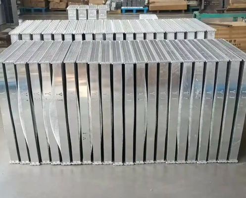 Yüksek talep SK200-3 Kazı makinesi radyatörü Alüminyum malzemesi