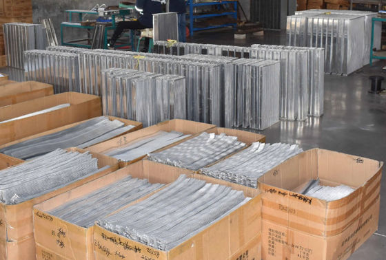 Yüksek Kaliteli Alüminyum DH55-7 Radyatörleri Ekskavator Fabrikası İçin