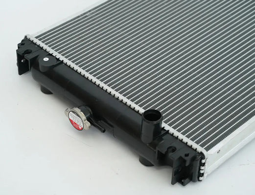 Su tankı KX151 KX159 KX161 KX163 KX165 U55-5 Radyatör RD538-42300 Ekskavator için