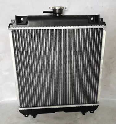 Su tankı radyatörü Assy RA221-42300 Kubota U15 U17 U15-3 U17-3 kazıcı için
