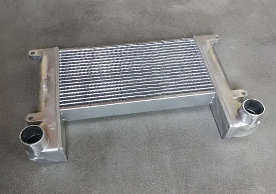 ZAX120-6 ZAX120 ZAX110 ZAX130 ZAX135 Kazı makinesi yükleme hava soğutucusu intercooler