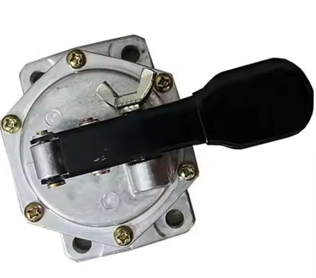 6745-11-3102 6745-11-3100 Kazı makinesi PC300-8 Enjekteör 6D114E-3 Motor Yakıt Enjekteörü