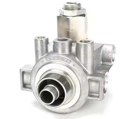 5I8670 5I-8670 E320D ekskavatörü için hidrolik dönüşlü yakıt filtresi kafası